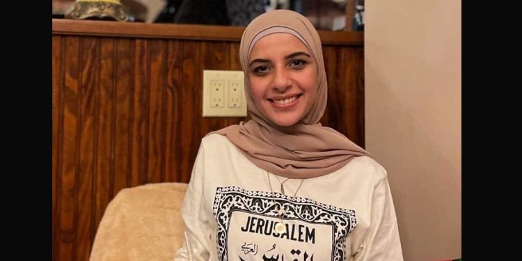 Así tratan a las personas (en este caso concreto a una palestina) en el país de la “justicia” y la “democracia”