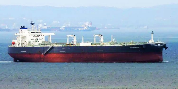 El lamebotas de Trump (Josu Jon Imaz) contento: El primer carguero con crudo de Venezuela para Repsol ya está en Bilbo