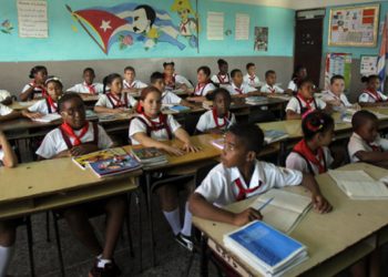 CUBA. A pesar del bloqueo de EEUU, el sistema educativo sigue en funcionamiento
