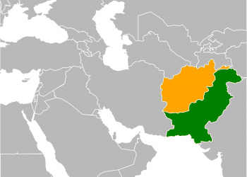 La industria armamentística se frota las manos: Pakistán y Afganistán en guerra abierta