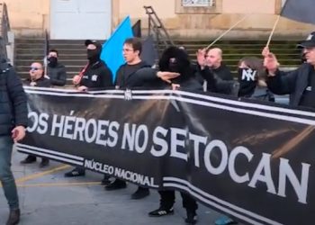 Fascistas se concentran para salvar un monumento; vivas a España, saludos nazis…