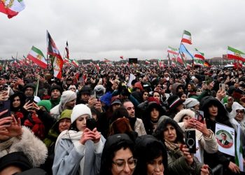 ALEMANIA Concentración de iraníes partidarios de la monarquía terrorista de Sha de Persia