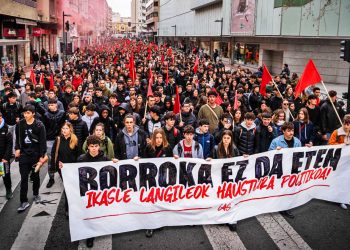 Al margen del oportunismo institucional, el Movimiento Socialista se mostró muy activo durante el 3 de Marzo en Gasteiz