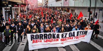 Al margen del oportunismo institucional, el Movimiento Socialista se mostró muy activo durante el 3 de Marzo en Gasteiz