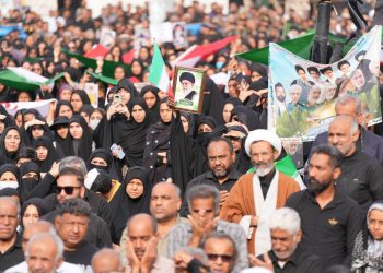 IRÁN. Masivo funeral de las niñas asesinadas por EE.UU. e Israel en la escuela primaria de Minab (fotos y vídeos)
