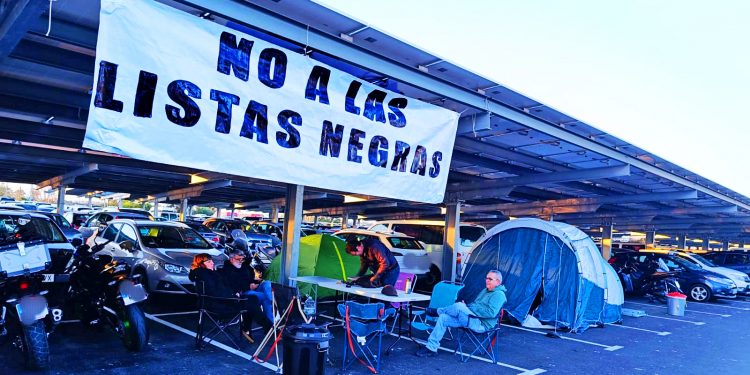 La CTM inicia una acampada frente a Navantia en San Fernado para denunciar las listas negras