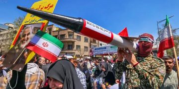 AUGUSTO ZAMORA. Notas para no ser manipulados por la guerra contra Irán