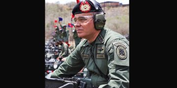 ¿Y para hacer y decir esto hace falta gastar tanto, pero tanto dinero en crear y mantener un ejército?