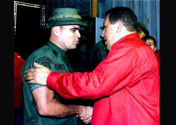 De cómo el general Vladimir Padrino López se olvidó del comandante Hugo Chávez