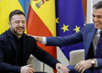 El “socialista” Sánchez regalará otros 1.000 millones de euros de los contribuyentes a la neonazi Ucrania