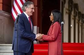 VENEZUELA. Fin de ciclo: el gobierno restablece relaciones con EE.UU pese al secuestro de su presidente