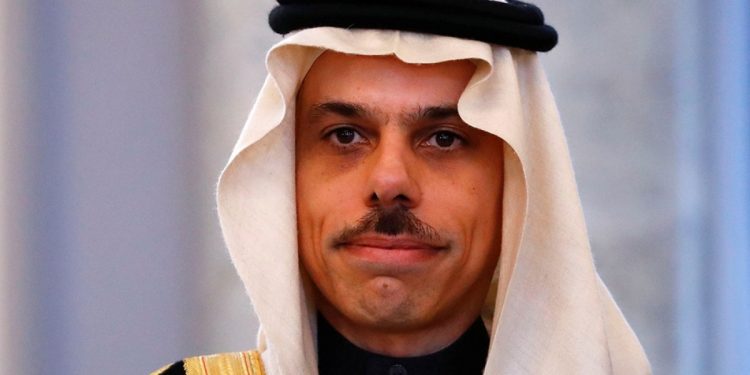 ARABIA SAUDÍ obvia su cipayismo para con EE.UU. y amenaza a Irán con responder militarmente