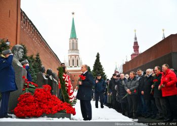 RUSIA. Los comunistas rusos reivindican los preceptos leninista-estalinistas a 73 años de la muerte de Stalin