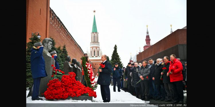 RUSIA. Los comunistas rusos reivindican los preceptos leninista-estalinistas a 73 años de la muerte de Stalin
