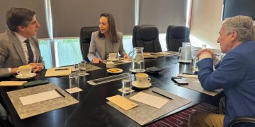 Vox ofrece apoyo político a la golpista Corina Machado