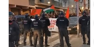 Contundente respuesta antifascista en Tarragona a una movilización de Vox; «No queremos perros»