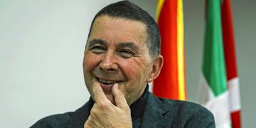 KARLA PISANO. Otegi y la Constitución del 78 como marco para el autonomismo