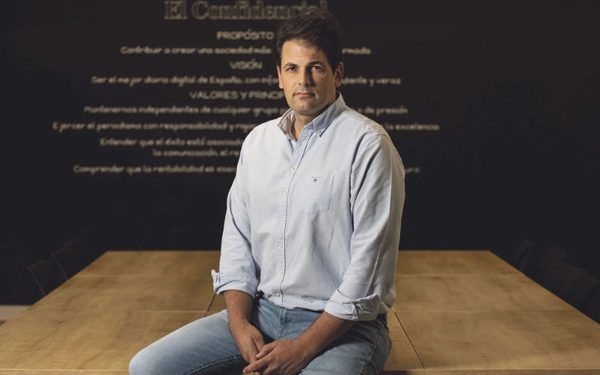 JOSÉ MARÍA OLMO. «Si Juan Carlos I no ha sido condenado por corrupción y fraude fiscal es únicamente porque ha disfrutado de una absoluta impunidad»