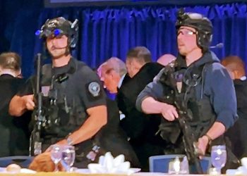 EE.UU. Evacúan a Trump de la cena de corresponsales en la Casa Blanca tras la escucha de varios disparos