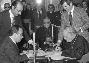 Piden firmas para derogar el concordato con la Santa Sede aprovechando la visita del Papa