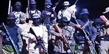 Organizaciones revolucionarias indígenas de Bolivia toman las armas para luchar contra Rodrigo Paz