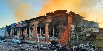 Criminales de guerra de Kiev atacan la República Popular de Lugansk