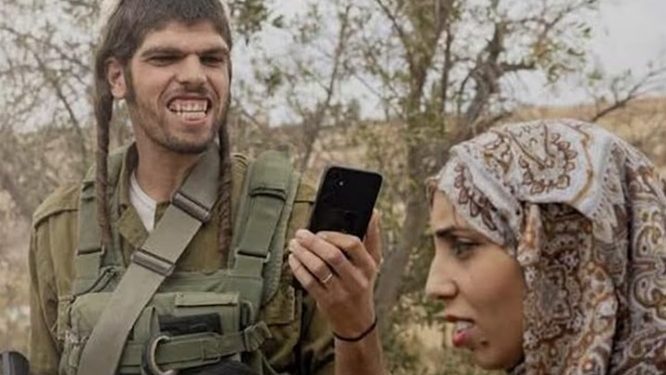 MICHAEL LEONARDI. La sonrisa del colono supremacista