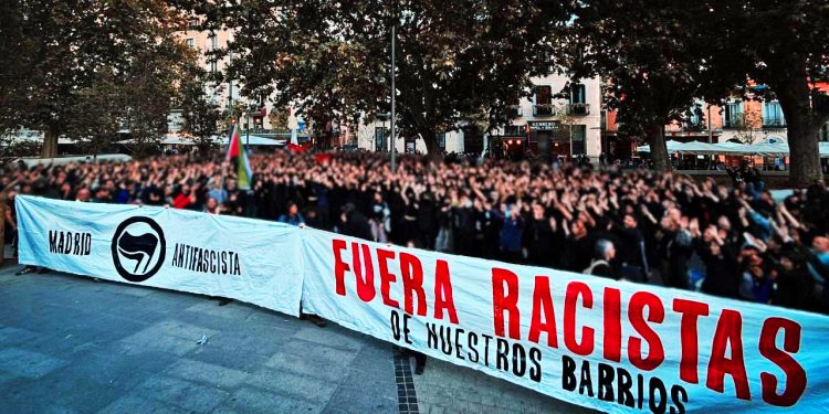 Más de 700 antifascistas impidieron que los falangistas llegaran al barrio de Lavapiés, en Madrid