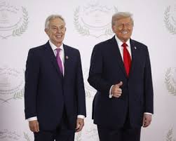 REINO UNIDO. El criminal de guerra y socialdemócrata, Tony Blair, pide a su partido acercarse a Trump