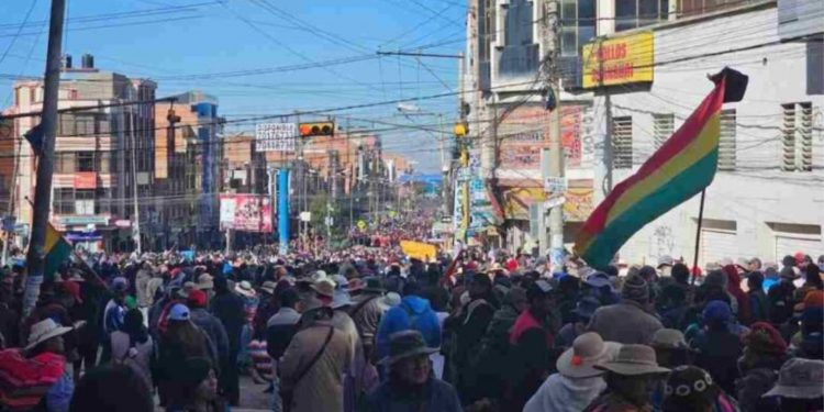 BOLIVIA. El gobierno y sus fuerzas armadas salen a reprimir el levantamiento popular
