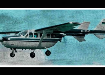 PACO AZANZA TELLETXIKI. Los derribos de las avionetas de Hermanos al Rescate fueron vitoreados por todo el pueblo