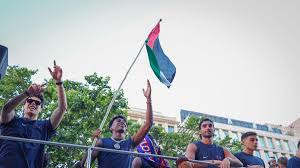 El jugador Yamal Lamine festejó el campeonato de fútbol con la bandera palestina…y el entrenador dijo esto…