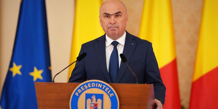 RUMANÍA. El Gobierno europeísta rumano cayó diez meses después de su formación