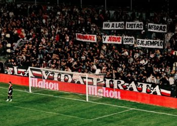 La afición del Rayo Vallecano, una vez más, marcando conciencia de clase