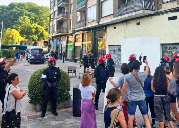La lucha es el único camino: El Sindicato Socialista de Vivienda consigue parar un desahucio en Galdakao