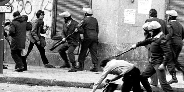 Tantos años después, el Gobierno reconoce los asesinatos de 63 personas por parte de los aparatos del Estado
