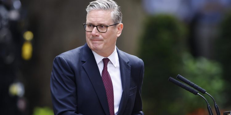 REINO UNIDO. Starmer ha anunciado su renuncia; una dimisión que ya se esperaba