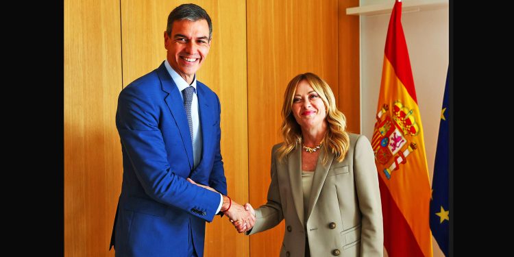 Solidaridad de Sánchez con una fascista por el ataque verbal, contra ella, de otro fascista