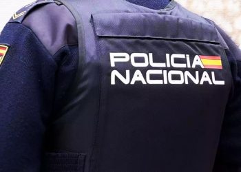 Salvaje actuación de un Policía Nacional en Valencia (vídeo)