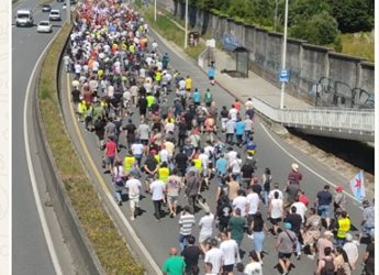 Decenas de miles de obreros en lucha pendientes de la mesa de negociación