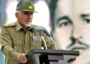 ORLANDO ORAMAS LEÓN. Ramiro Valdés y las banderas de combate