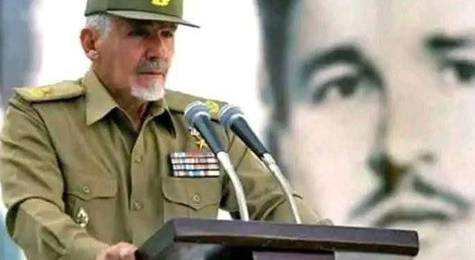 ORLANDO ORAMAS LEÓN. Ramiro Valdés y las banderas de combate