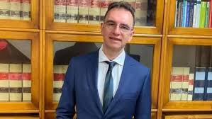 Cosas de familia: el nuevo líder de Vox en Albacete fue alcalde por el PP