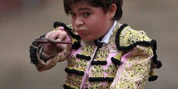 Qué votó cada partido en el parlamento vasco a una ley que permite a los niños participar en «fiestas» taurinas
