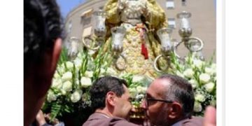 Se comsumó el acto: Vírgen llevada al bautizo de un ambulatorio de la Sanidad pública (Video)