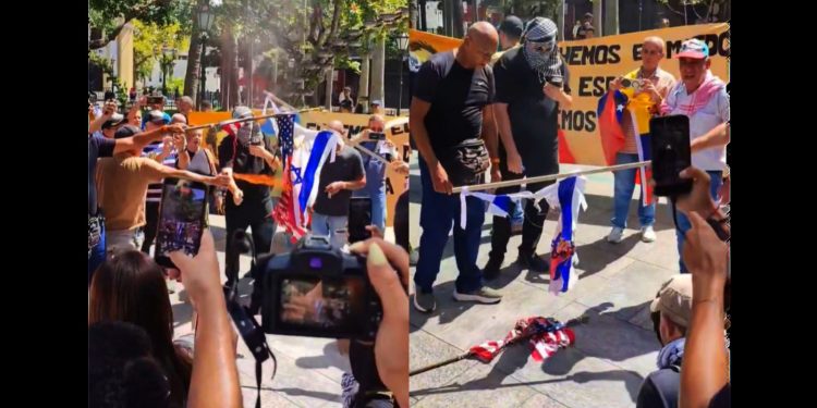 VENEZUELA. Quemaron en Caracas las banderas de EE.UU. e Israel en el aniversario del natalicio de Simón Bolívar