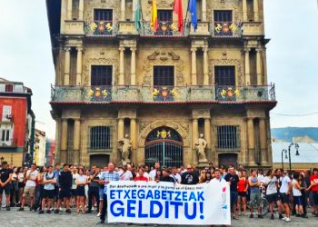 El Ayto de Iruñea (EH Bildu) busca imponer restricciones en el acceso a las viviendas municipales y facilitar los desahucios