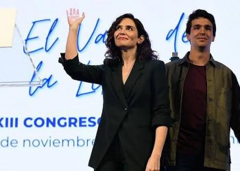 El nuevo líder de los cachorros del PP amenaza: «se están volviendo a llenar las iglesias y las plazas de toros»