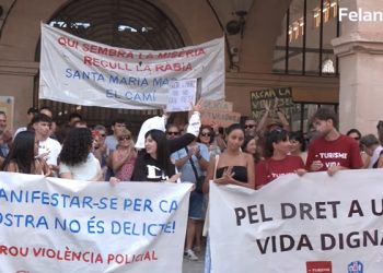(Video) Convocaron movilización contra la represión policial en Felanitx (Mallorca)