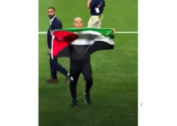 El entrenador de Egipto celebra una victoria en el Mundial recordando al pueblo palestino